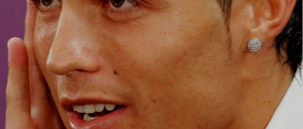 Homem-No-Espelho-Cuidados-com-a-acne_2
