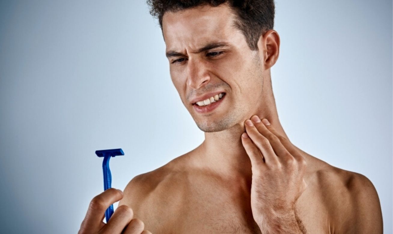 5 erros do barbear que detonam a pele do rosto - Homem No Espelho