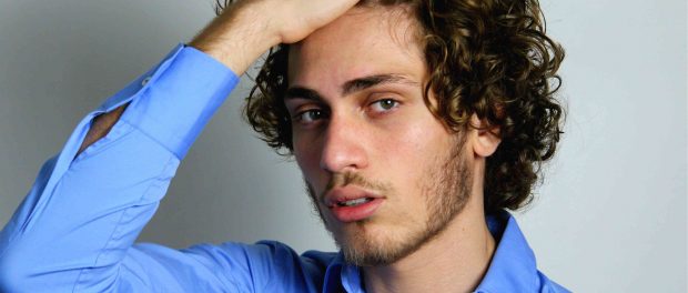 Homem-No-Espelho-cabelo-cacheado-encaracolado-como-cuidar_6
