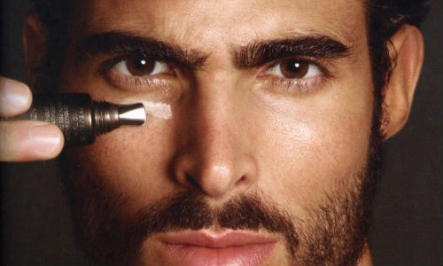 Homem No Espelho - Produtos para corrigir e disfarçar imperfeições da pele - manchas - espinhas - olheiras