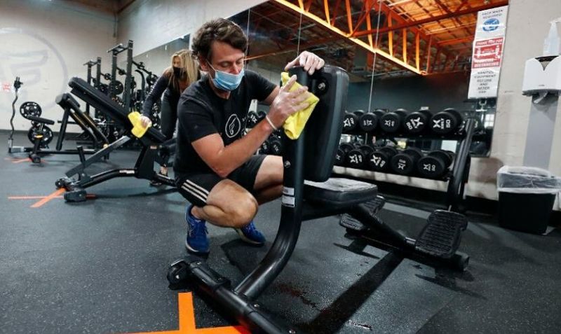 Homem No Espelho - Volta à academia os cuidados para recomeçar o treino